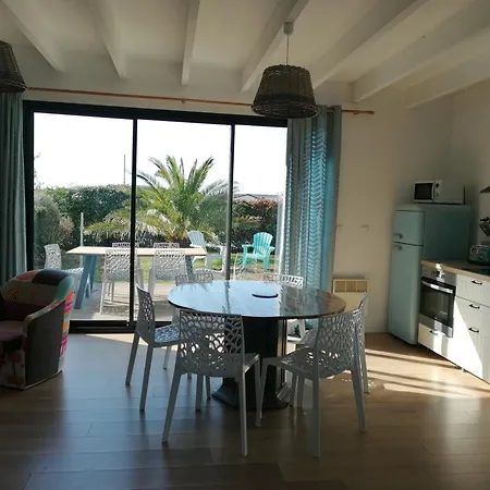 Maison A 100 M De La Plage, Port Et Commerces A Pieds -les De Rhuys Σπίτι διακοπών Sarzeau